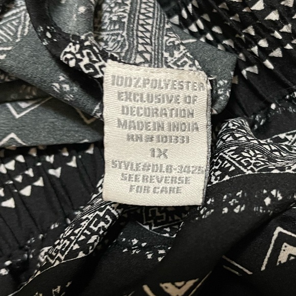 $5 IF BUNDLED Lace Trimmed Dressy Shorts - Picture 9 of 9